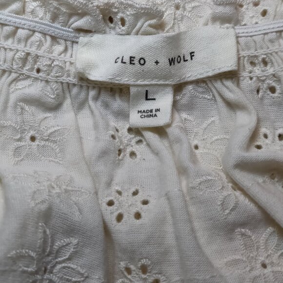 Cleo + Wolf Women's Knit Eyelet Smocked Crop Top SIZE LARGE - Picture 3 of 6